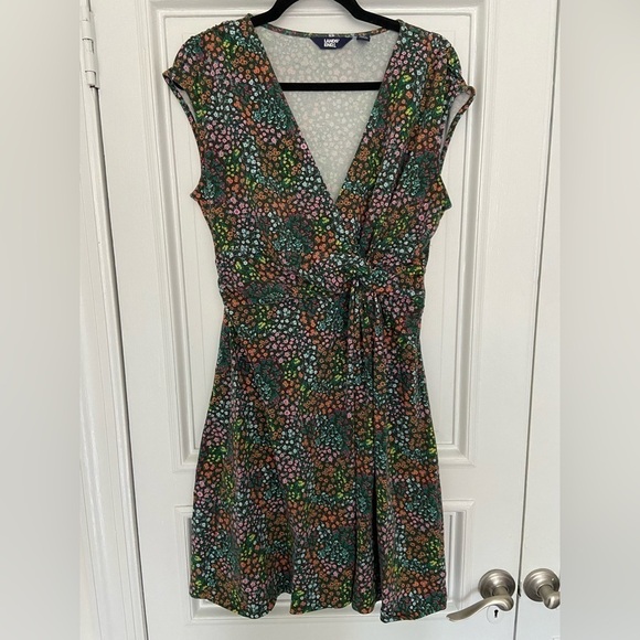 Lands’ End Colorful Floral Pink Green Black Sleeveless Wrap Front Jersey Dress - Picture 1 of 13